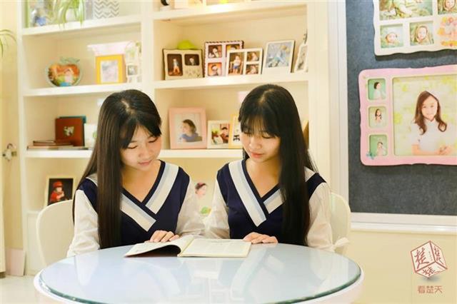 牛！双胞胎姐妹闯过自主招生三关，同被武大成人直播网站
录取